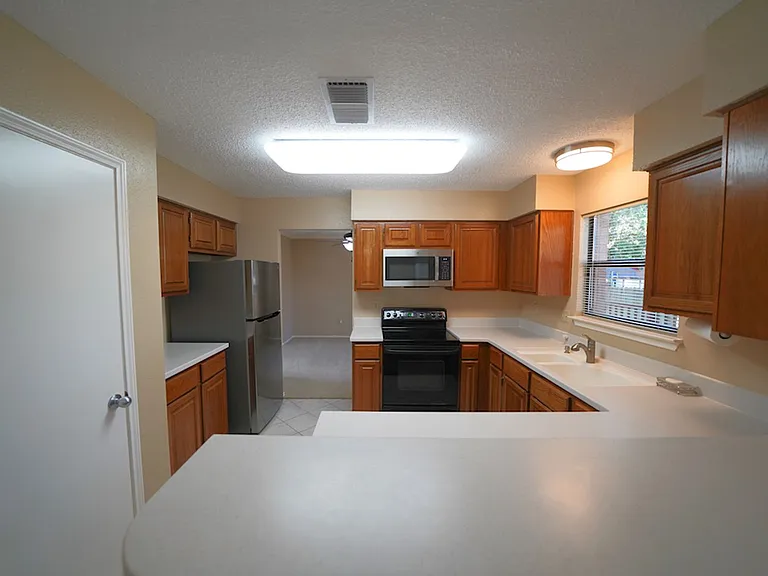 7315 Park West Dr — Photo 9