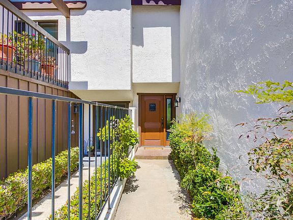 4th image of 1006 Santa Helena Park Ct