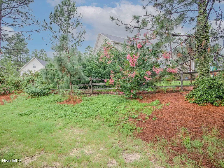 13 Barkley Ln — Photo 34