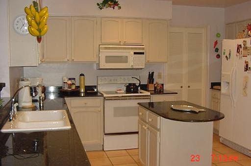 3rd image of 13727 Castle Grove
