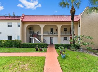 368 Lake Frances Dr, West Palm Beach, FL 33411