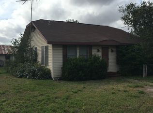 207 Frio St, Tynan, TX 78391