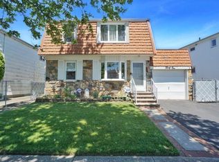 31 Plymouth Rd, Staten Island, NY 10314