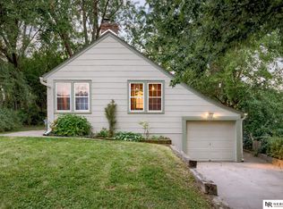 6031 Manderson St, Omaha, NE 68104