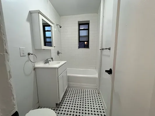 Rented by Voro NYC | media 4