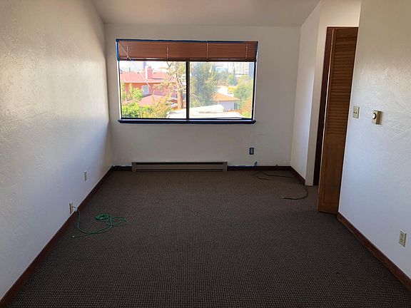4th image of 461 Hanover Ave