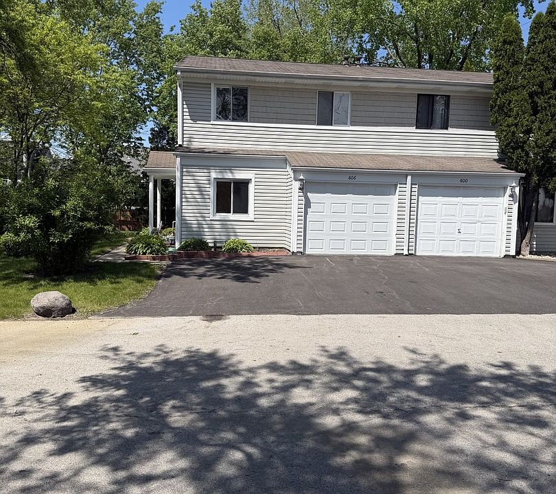1st image of 606 Bridgeport Pl