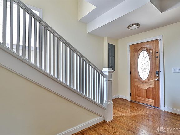 4th image of 612 Oak Ave