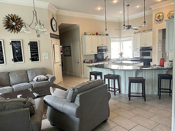 Kitchen and keeping room