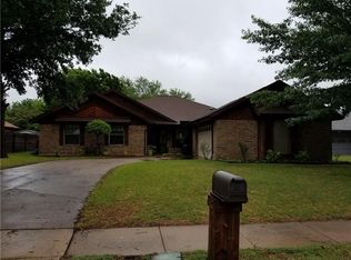 6616 Bayberry Dr, Fort Worth, TX 76137