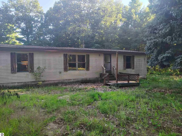 2416 West Ave #16-26N-12W, Interlochen, MI 49643