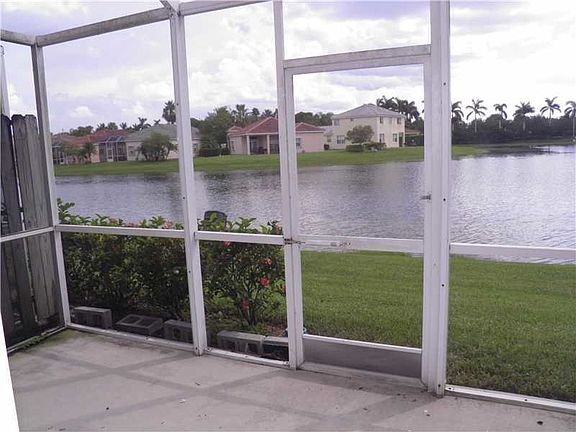 5th image of 3840 San Simeon Cir