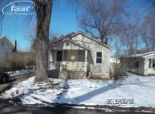 193 Hickory Dr, Troy, MI 48083