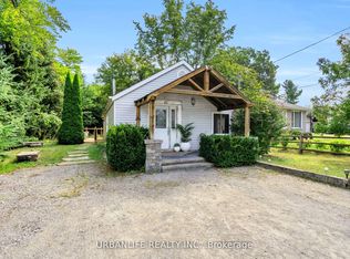 21 Oak Ave, East Gwillimbury, ON L9N 1A6
