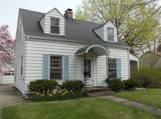 923 Roseland Ave, Kalamazoo, MI 49001