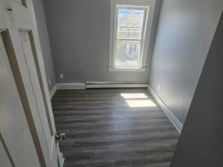 305-309 Cedar St #309-2 — Photo 9
