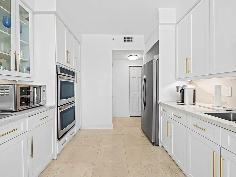 3200 N Ocean Blvd #307 — Photo 20