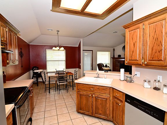 Kitchen/Dining