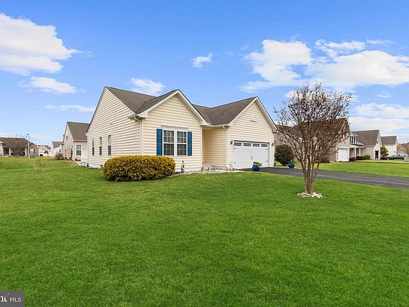 2nd image of 37903 Bayview Cir E