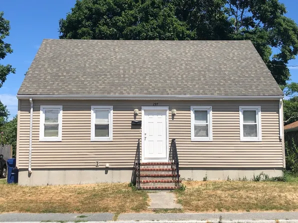 197 Potter St, New Bedford, MA 02740