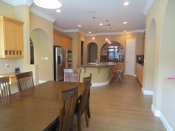 5th image of 3034 Montrose Way