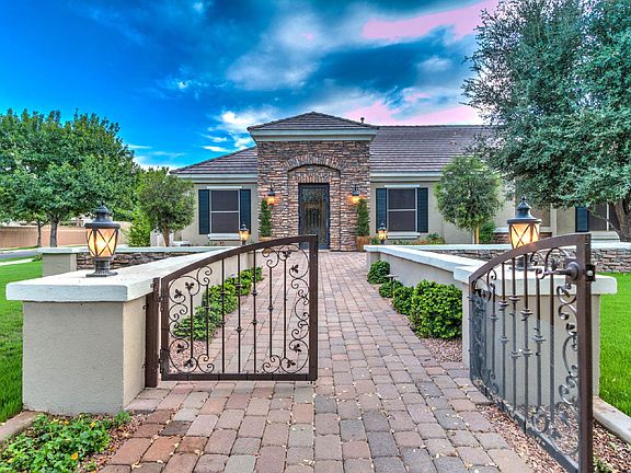 3031 e Page Ave-7