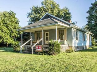 277 Rr 1, Carrollton, IL 62016