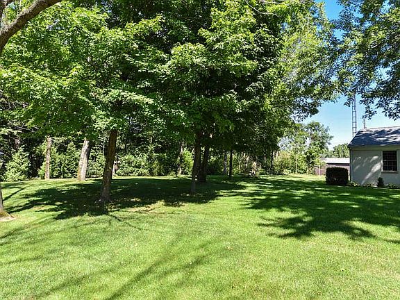 5th image of 1 Pineview Ln