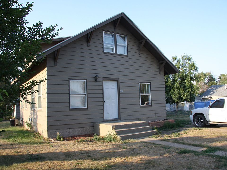 1st image of 300 3rd Ave NE