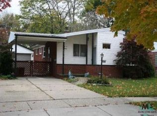 22618 Avalon St, Saint Clair Shores, MI 48080