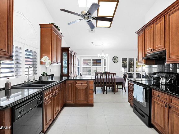 3rd image of 3352 E HOPI Avenue