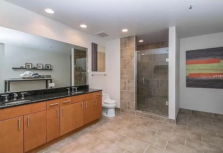 101 S 12th St #410 — Photo 6