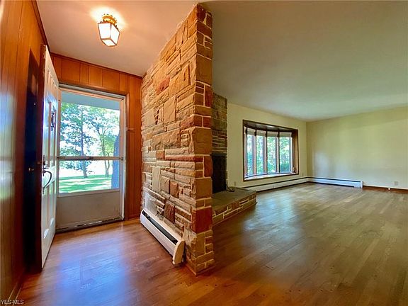 4th image of 17055 Spanghurst Dr