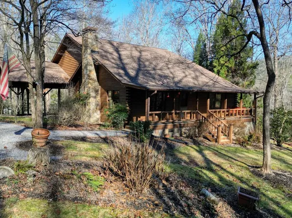 2065 River St, Hiawassee, GA 30546