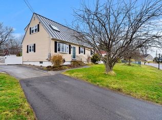 16 Applevale Dr, Dover, NH 03820