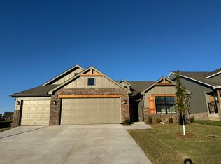 9002 N 73rd East Pl, Owasso, OK 74055