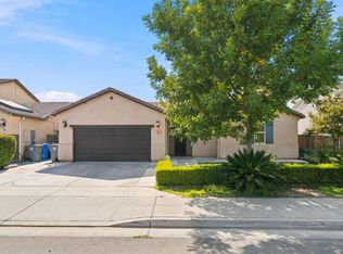 104 Corona Dr, Madera, CA 93638