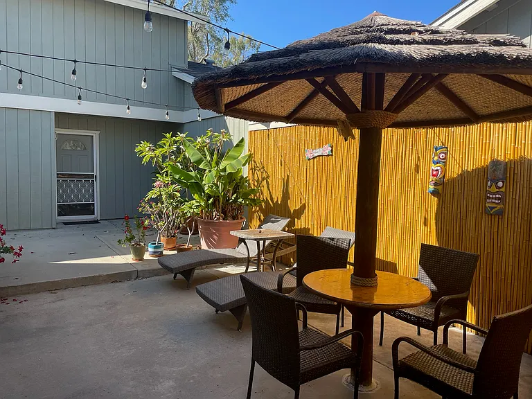 1806 Eastwood Ln — Photo 45