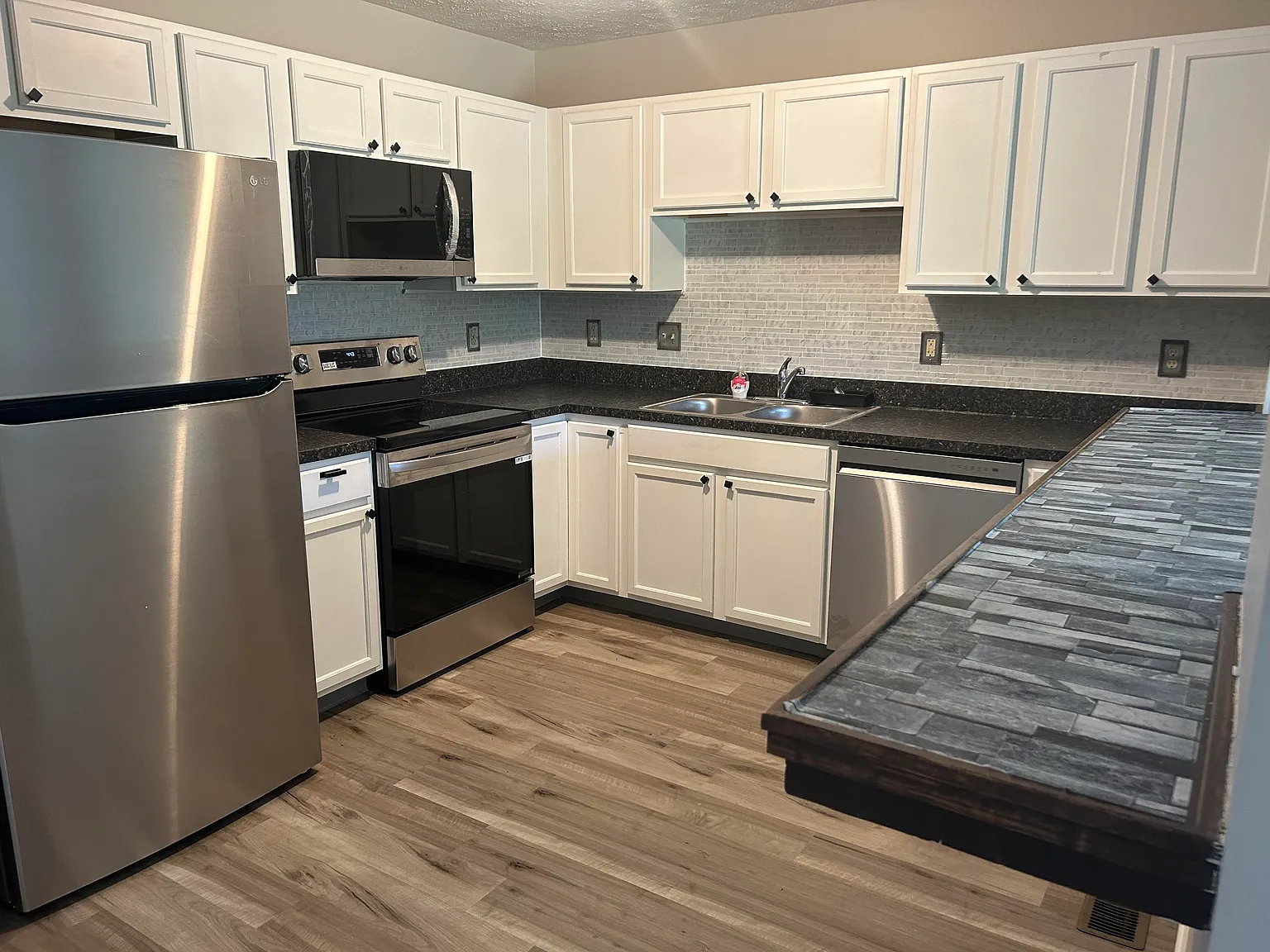 33442 Halle Ct — Photo 2