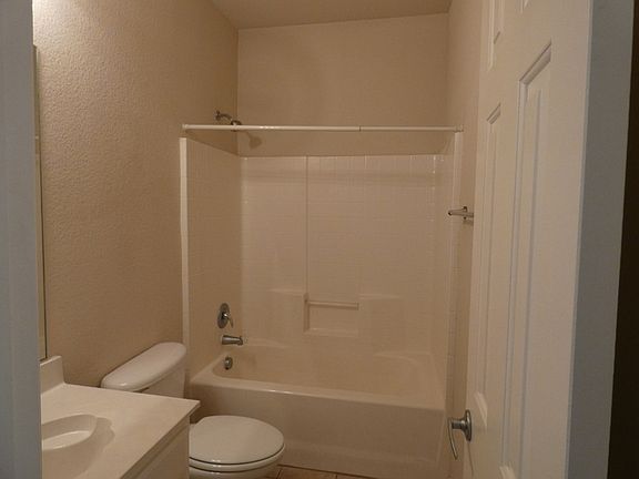 5th image of 10017 Tulare Ln