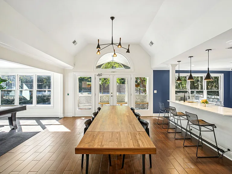 Community Kitchen and Lounge
