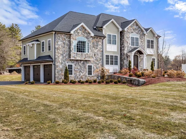 5 Osprey Lane, Nashua, NH 03062