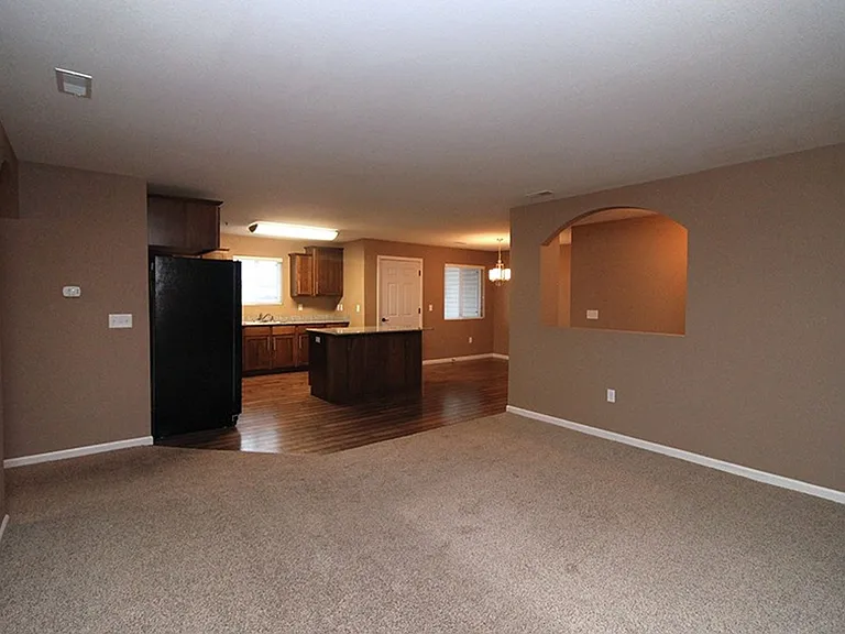 Bridgeview Bay Condos — Photo 18