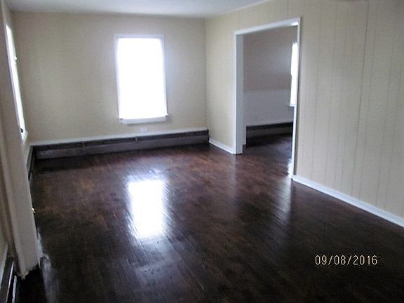 5th image of 1326 Houseman Ave NE