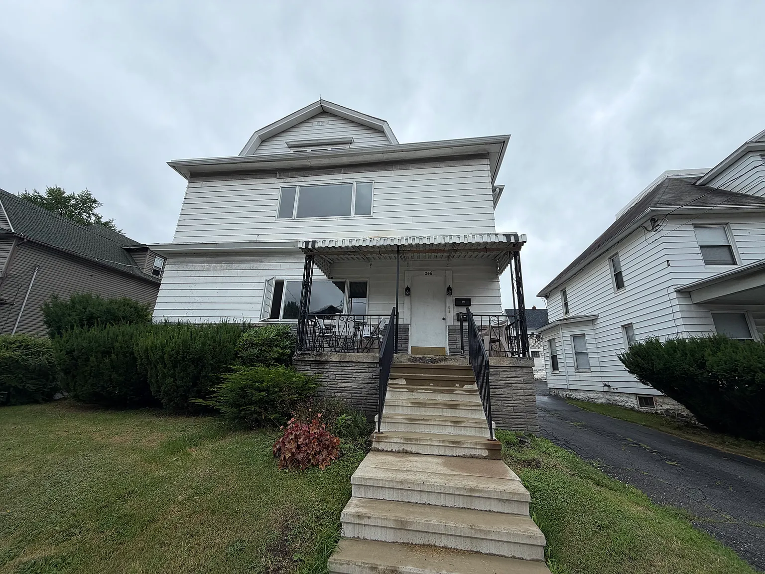 4 bed, 1602 sqft, $1,600 — Photo 1