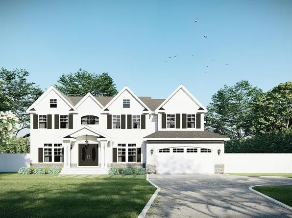22 Bayview Street W, Massapequa, NY 11758