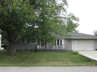 11 Imperial Dr, Streator, IL 61364