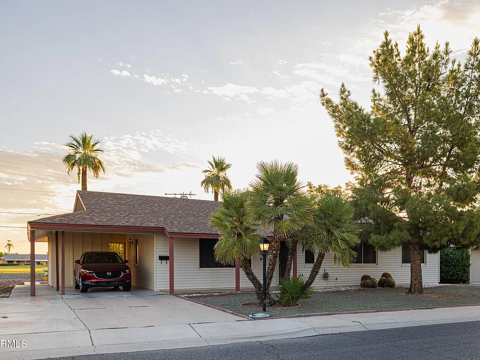 10772 W Crosby Dr