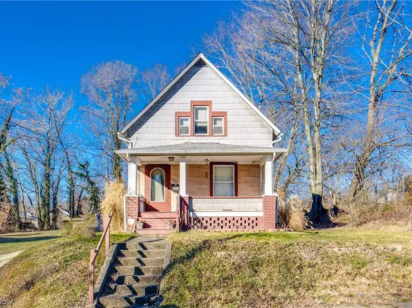 2217 Maple Ave NE, Canton, OH 44714