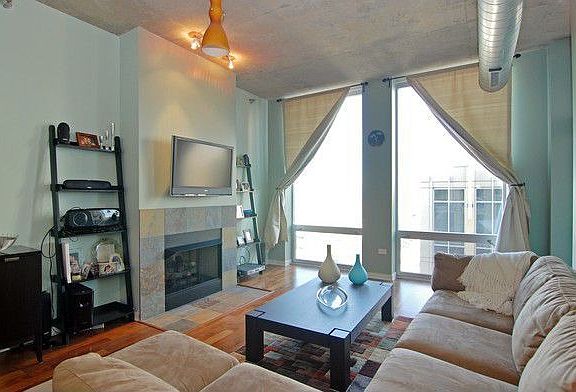 2nd image of 700 N Larrabee St APT 1602